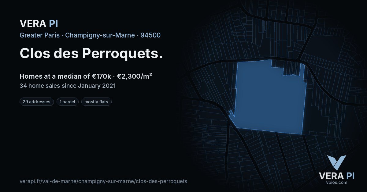 Clos des Perroquets, Champigny-sur-Marne at night – every parcel coloured by the prices around it, the street's own parcels lit