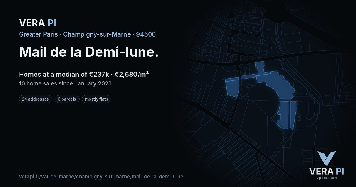 Mail de la Demi-lune, Champigny-sur-Marne at night – every parcel coloured by the prices around it, the street's own parcels lit