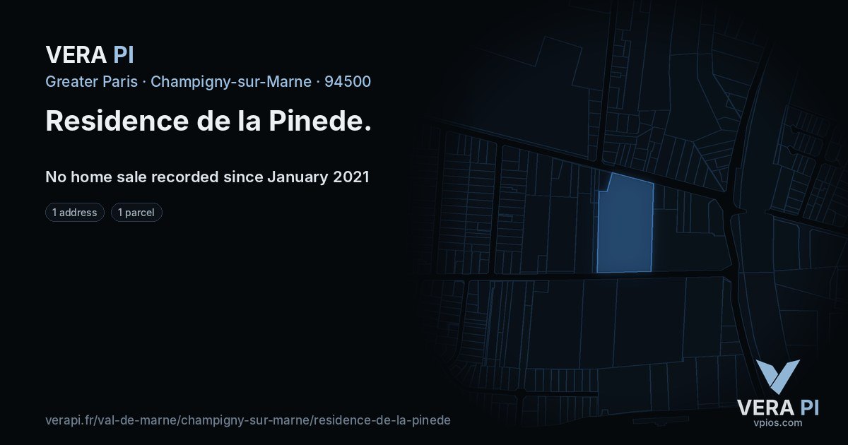 Residence de la Pinede, Champigny-sur-Marne at night – every parcel coloured by the prices around it, the street's own parcels lit