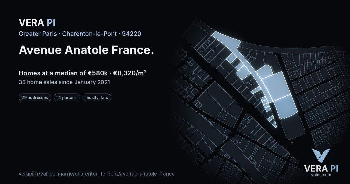 Avenue Anatole France, Charenton-le-Pont at night – every parcel coloured by the prices around it, the street's own parcels lit