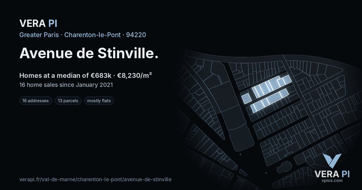 Avenue de Stinville, Charenton-le-Pont at night – every parcel coloured by the prices around it, the street's own parcels lit