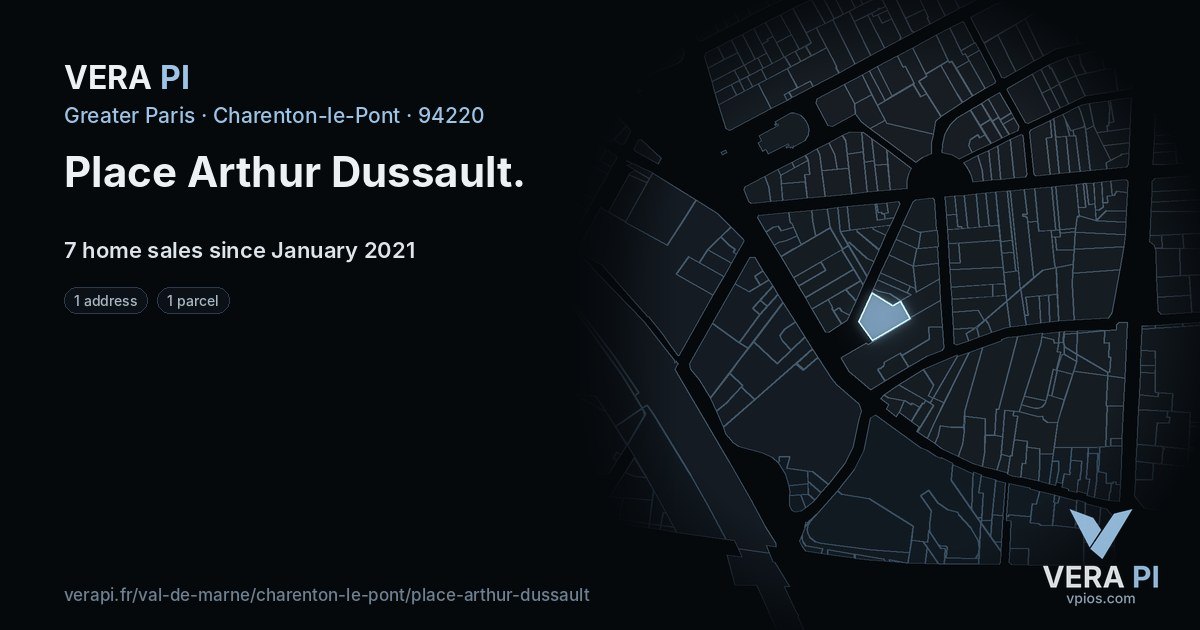 Place Arthur Dussault, Charenton-le-Pont at night – every parcel coloured by the prices around it, the street's own parcels lit