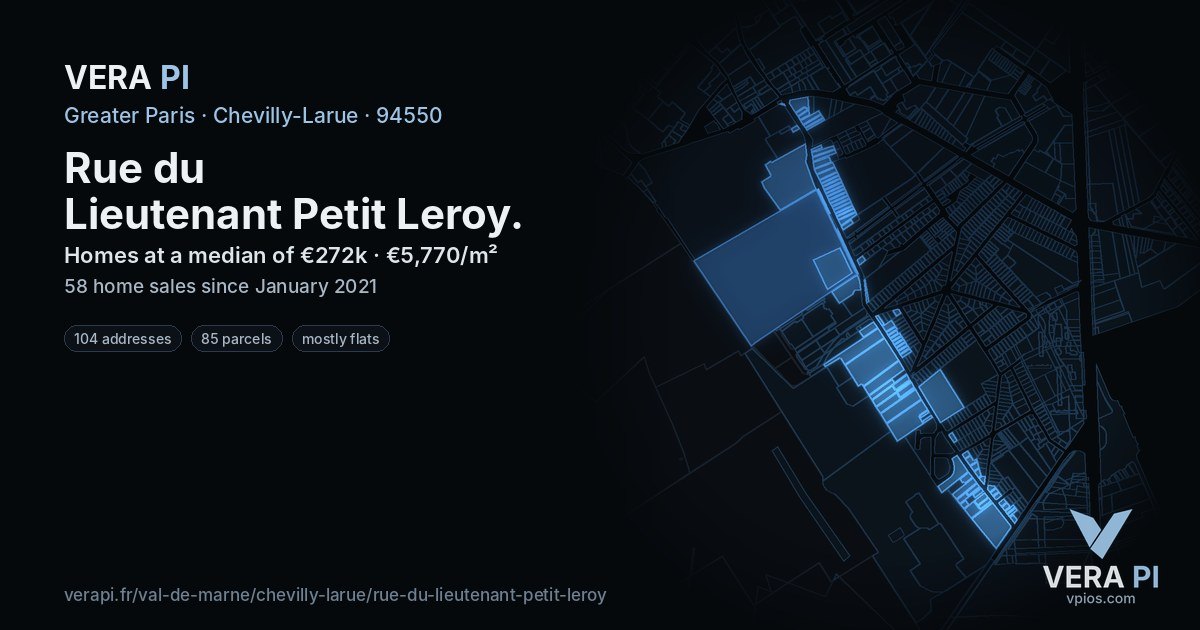 Rue du Lieutenant Petit Leroy, Chevilly-Larue at night – every parcel coloured by the prices around it, the street's own parcels lit