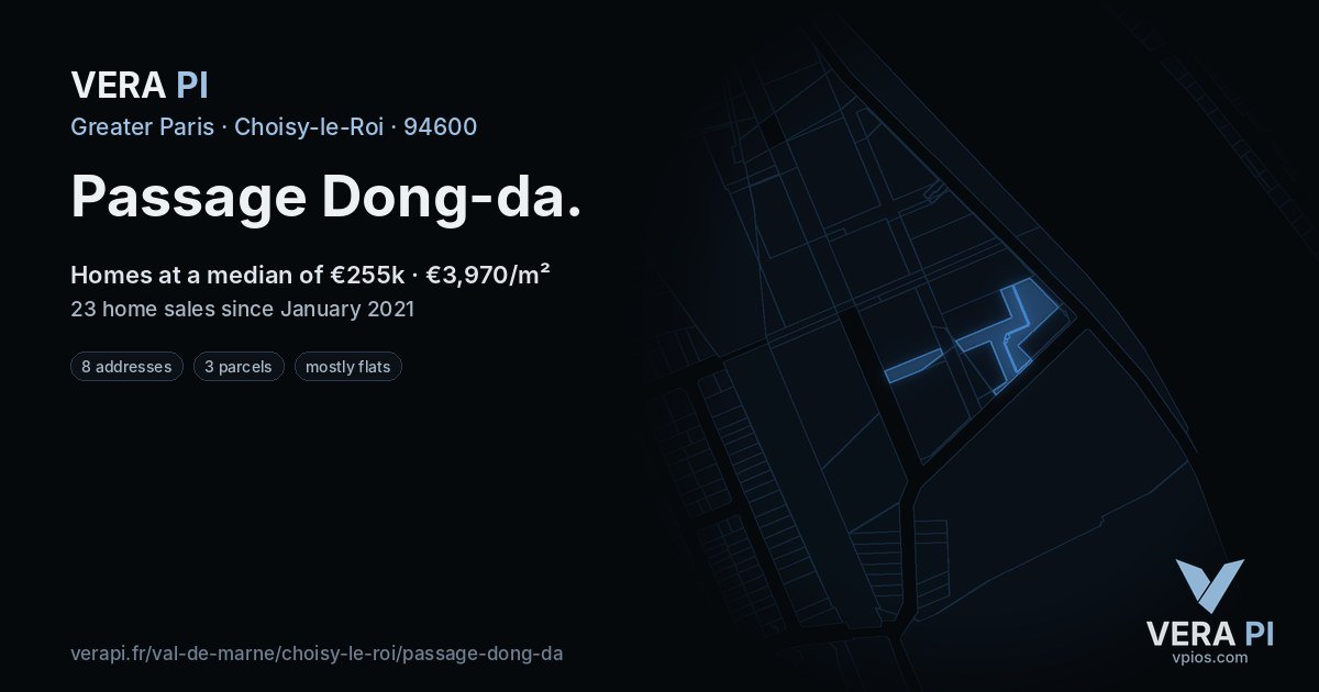 Passage Dong-da, Choisy-le-Roi at night – every parcel coloured by the prices around it, the street's own parcels lit