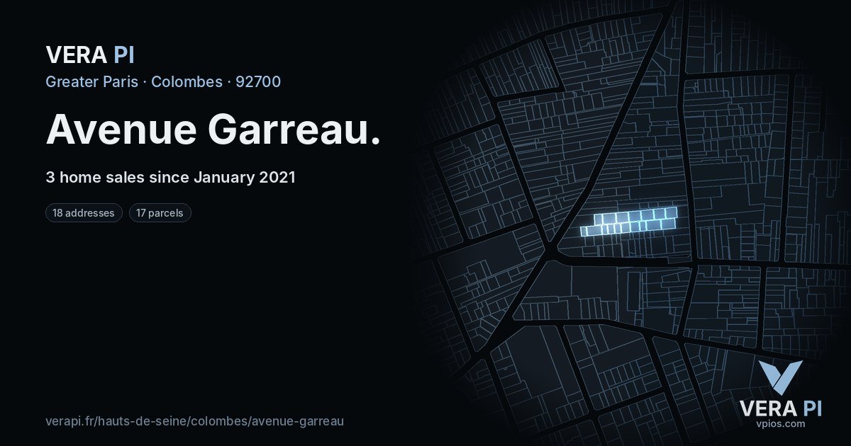 Avenue Garreau, Colombes at night – every parcel coloured by the prices around it, the street's own parcels lit