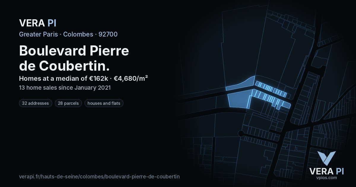 Boulevard Pierre de Coubertin, Colombes at night – every parcel coloured by the prices around it, the street's own parcels lit