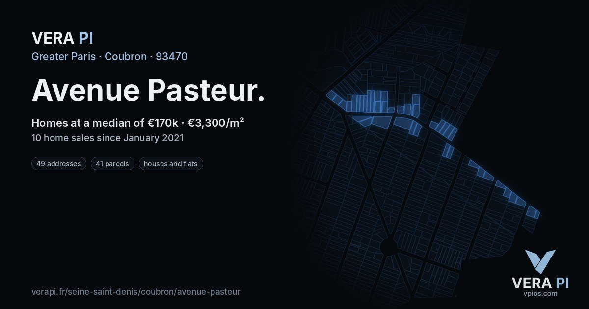 Avenue Pasteur, Coubron at night – every parcel coloured by the prices around it, the street's own parcels lit