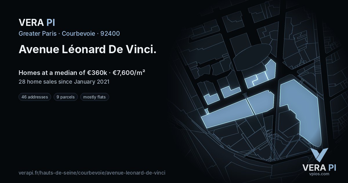 Avenue Léonard De Vinci, Courbevoie at night – every parcel coloured by the prices around it, the street's own parcels lit
