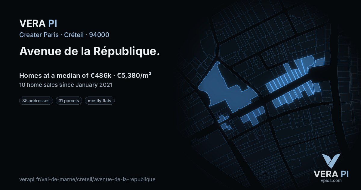 Avenue de la République, Créteil at night – every parcel coloured by the prices around it, the street's own parcels lit