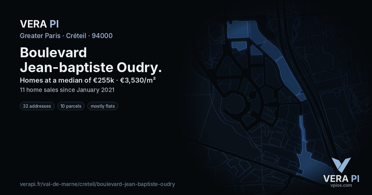 Boulevard Jean-baptiste Oudry, Créteil at night – every parcel coloured by the prices around it, the street's own parcels lit