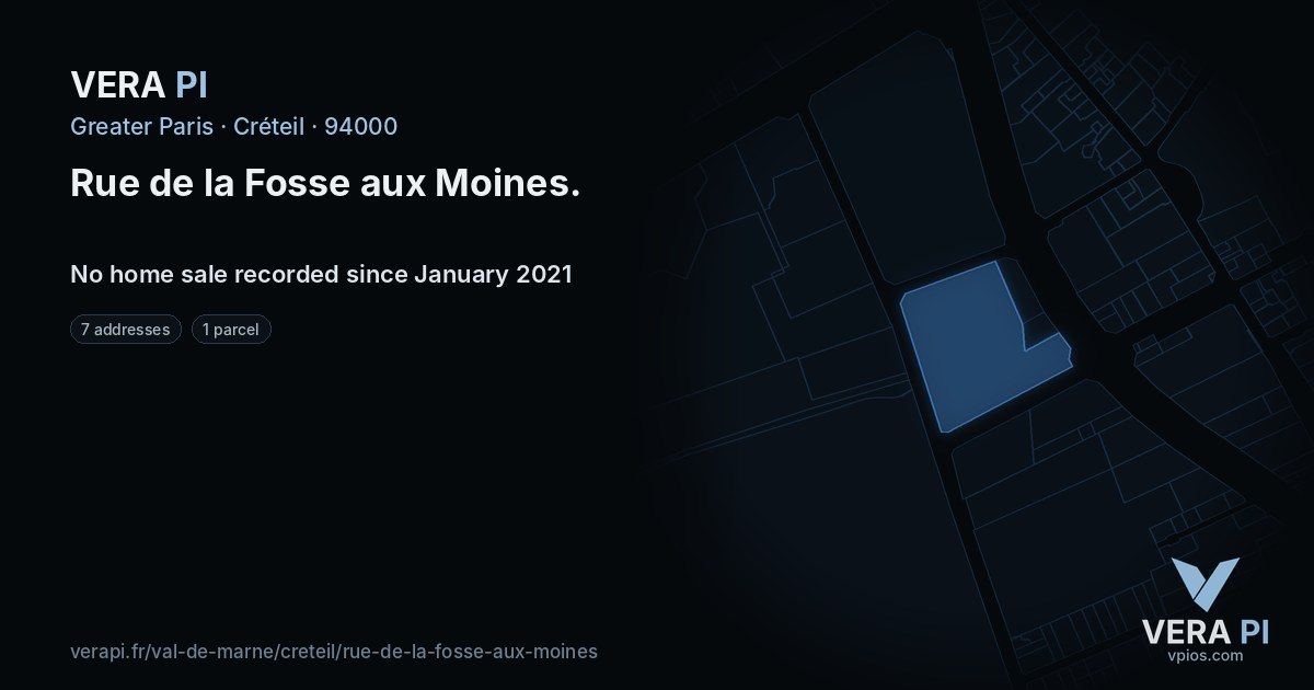 Rue de la Fosse aux Moines, Créteil at night – every parcel coloured by the prices around it, the street's own parcels lit