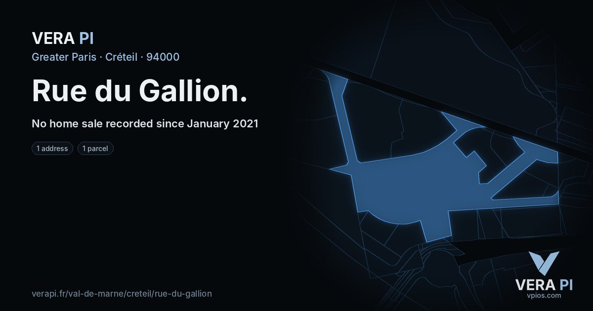 Rue du Gallion, Créteil at night – every parcel coloured by the prices around it, the street's own parcels lit