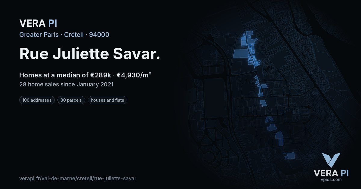 Rue Juliette Savar, Créteil at night – every parcel coloured by the prices around it, the street's own parcels lit