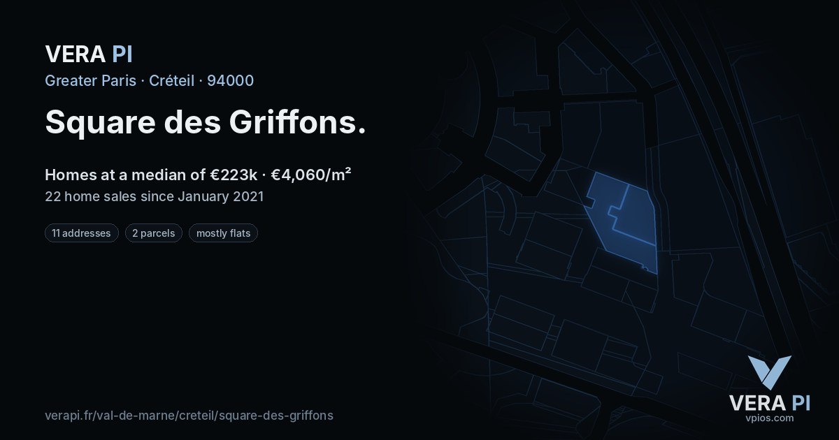 Square des Griffons, Créteil at night – every parcel coloured by the prices around it, the street's own parcels lit