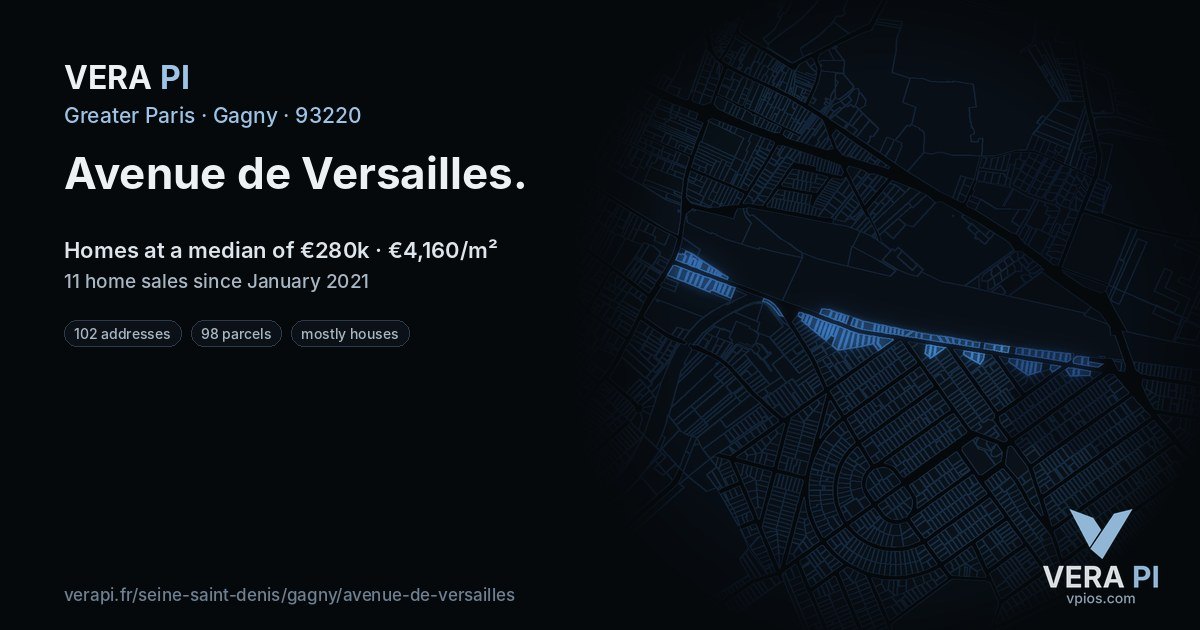 Avenue de Versailles, Gagny at night – every parcel coloured by the prices around it, the street's own parcels lit