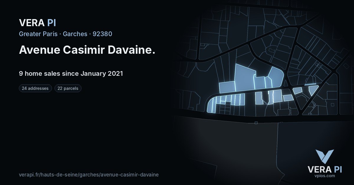 Avenue Casimir Davaine, Garches at night – every parcel coloured by the prices around it, the street's own parcels lit