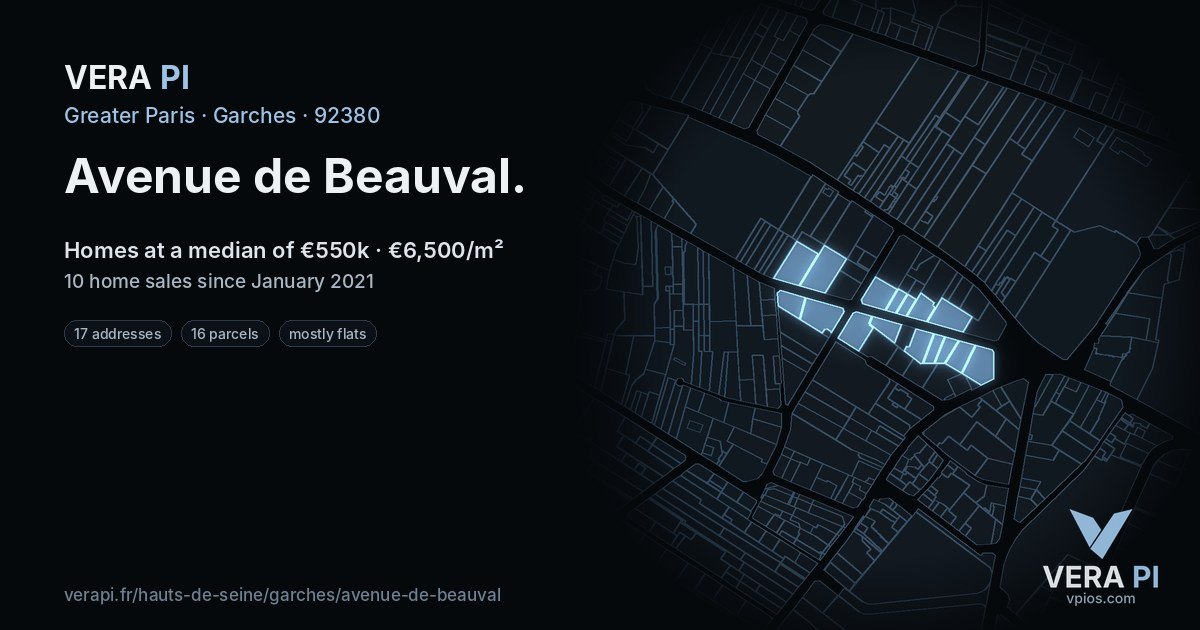 Avenue de Beauval, Garches at night – every parcel coloured by the prices around it, the street's own parcels lit