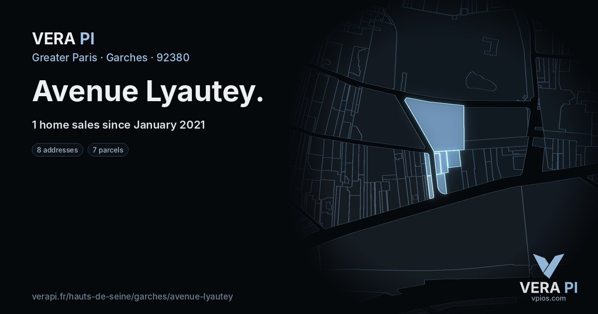 Avenue Lyautey, Garches at night – every parcel coloured by the prices around it, the street's own parcels lit