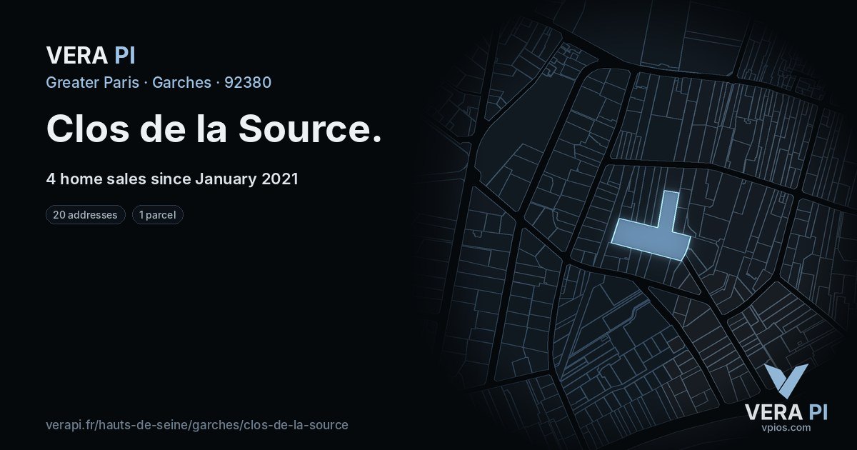 Clos de la Source, Garches at night – every parcel coloured by the prices around it, the street's own parcels lit