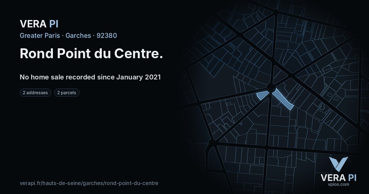 Rond Point du Centre, Garches at night – every parcel coloured by the prices around it, the street's own parcels lit