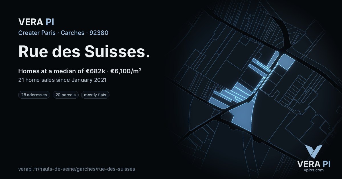 Rue des Suisses, Garches at night – every parcel coloured by the prices around it, the street's own parcels lit