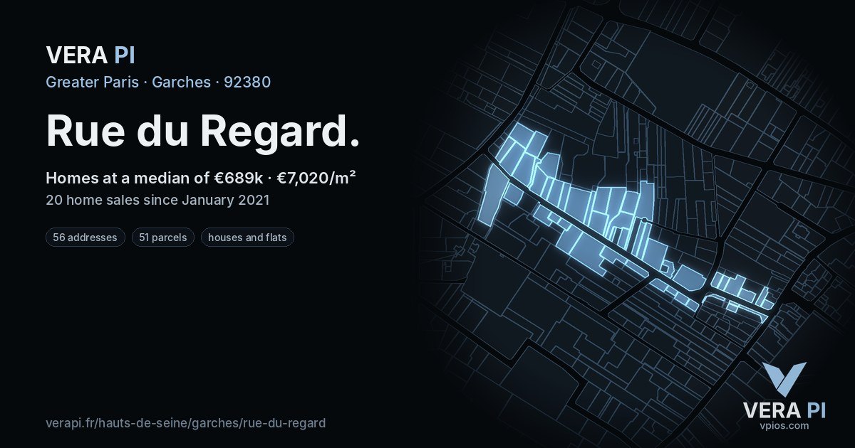 Rue du Regard, Garches at night – every parcel coloured by the prices around it, the street's own parcels lit