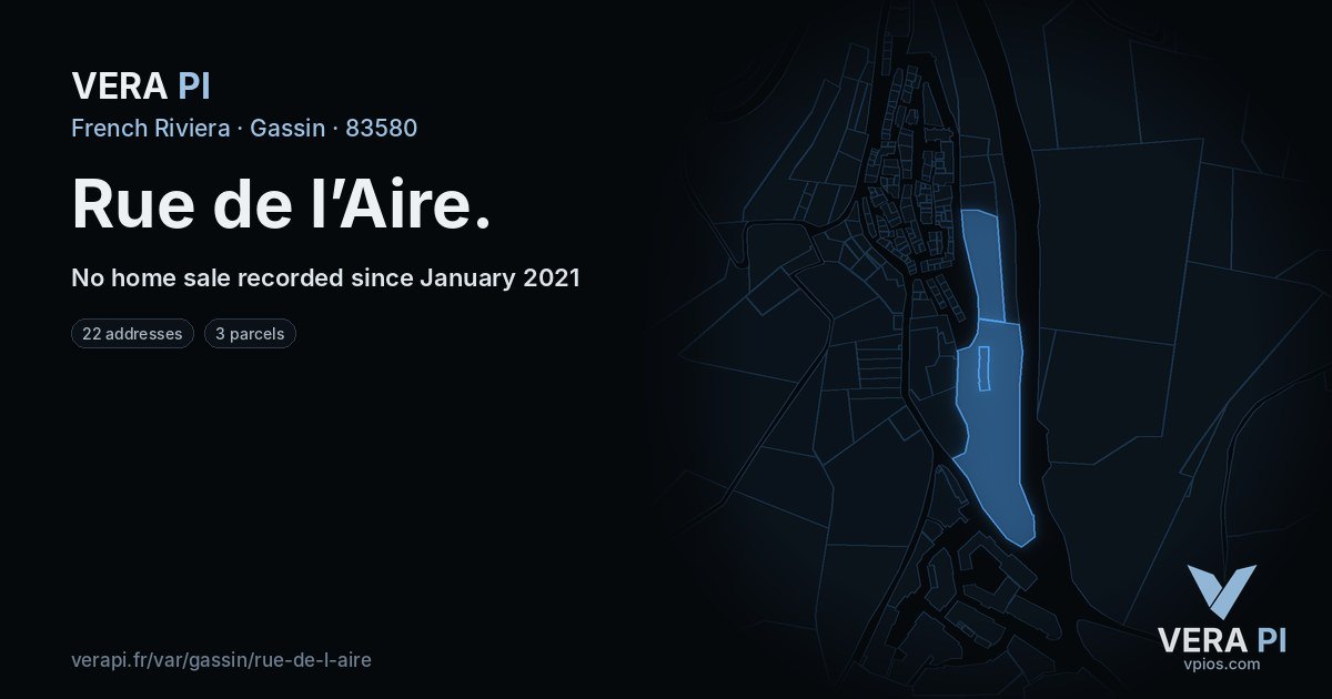 Rue de l’Aire, Gassin at night – every parcel coloured by the prices around it, the street's own parcels lit