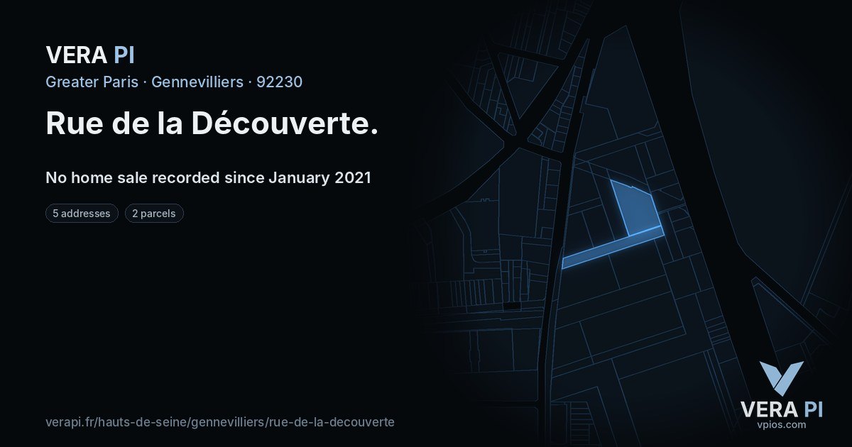 Rue de la Découverte, Gennevilliers at night – every parcel coloured by the prices around it, the street's own parcels lit
