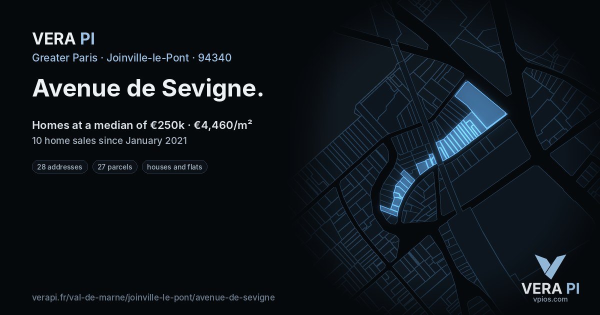 Avenue de Sevigne, Joinville-le-Pont at night – every parcel coloured by the prices around it, the street's own parcels lit