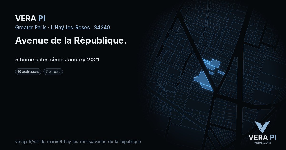 Avenue de la République, L'Haÿ-les-Roses at night – every parcel coloured by the prices around it, the street's own parcels lit
