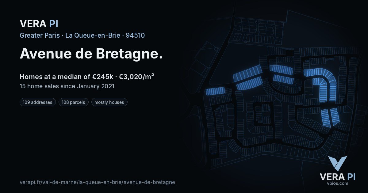 Avenue de Bretagne, La Queue-en-Brie at night – every parcel coloured by the prices around it, the street's own parcels lit