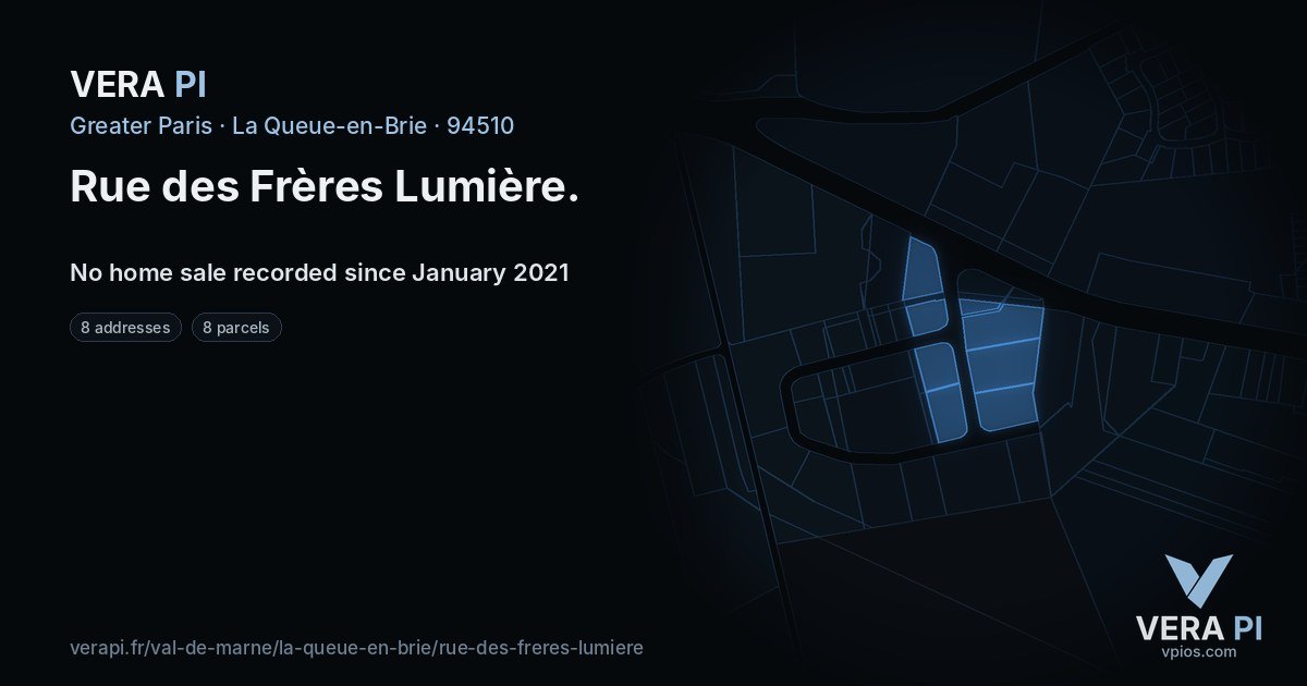 Rue des Frères Lumière, La Queue-en-Brie at night – every parcel coloured by the prices around it, the street's own parcels lit