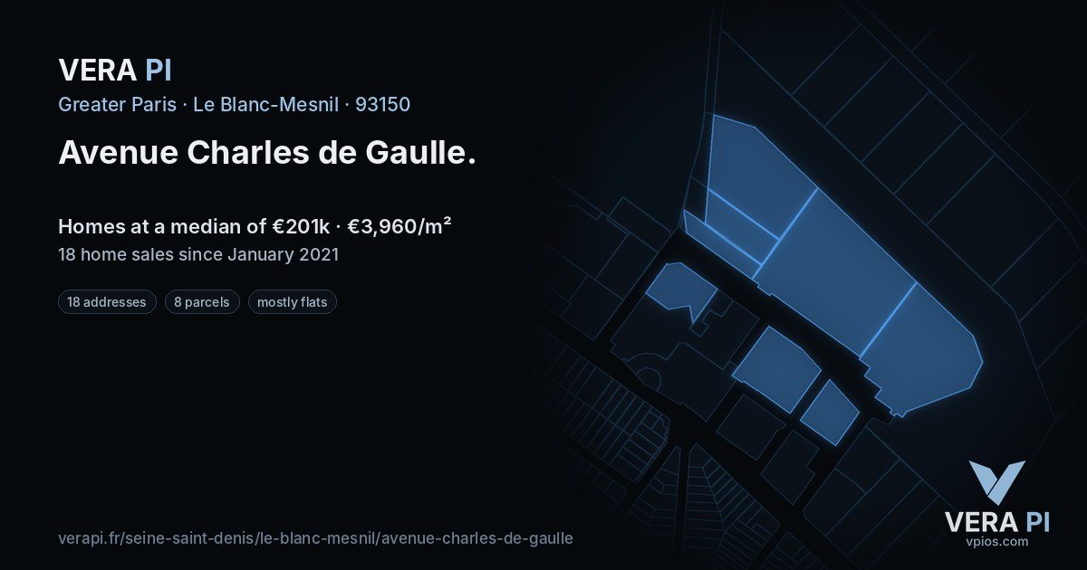 Avenue Charles de Gaulle, Le Blanc-Mesnil at night – every parcel coloured by the prices around it, the street's own parcels lit