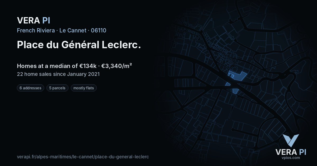 Place du Général Leclerc, Le Cannet at night – every parcel coloured by the prices around it, the street's own parcels lit