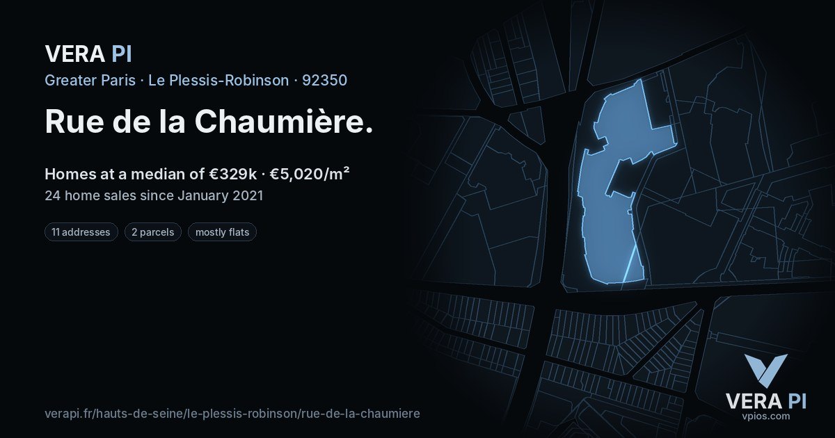 Rue de la Chaumière, Le Plessis-Robinson at night – every parcel coloured by the prices around it, the street's own parcels lit