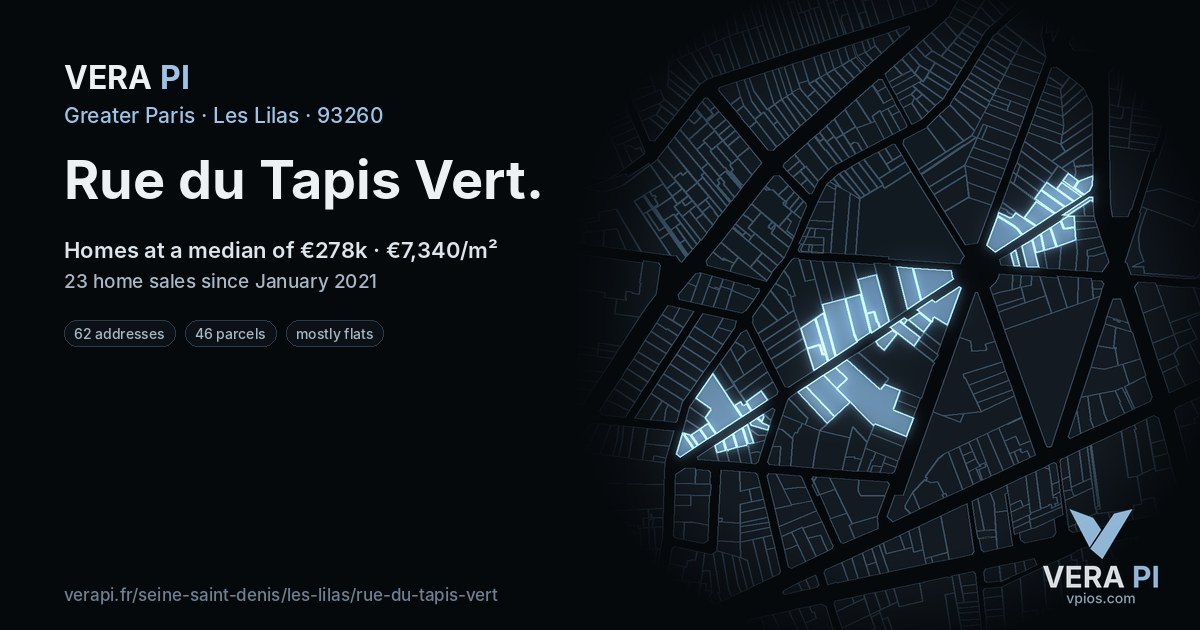 Rue du Tapis Vert, Les Lilas at night – every parcel coloured by the prices around it, the street's own parcels lit