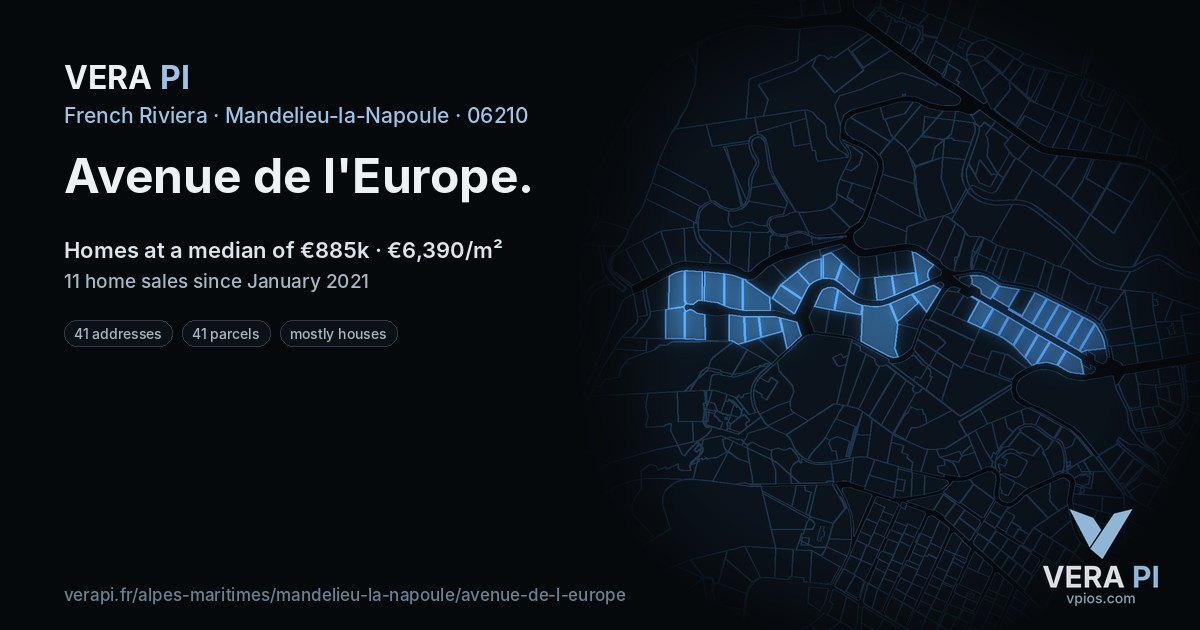 Avenue de l'Europe, Mandelieu-la-Napoule at night – every parcel coloured by the prices around it, the street's own parcels lit