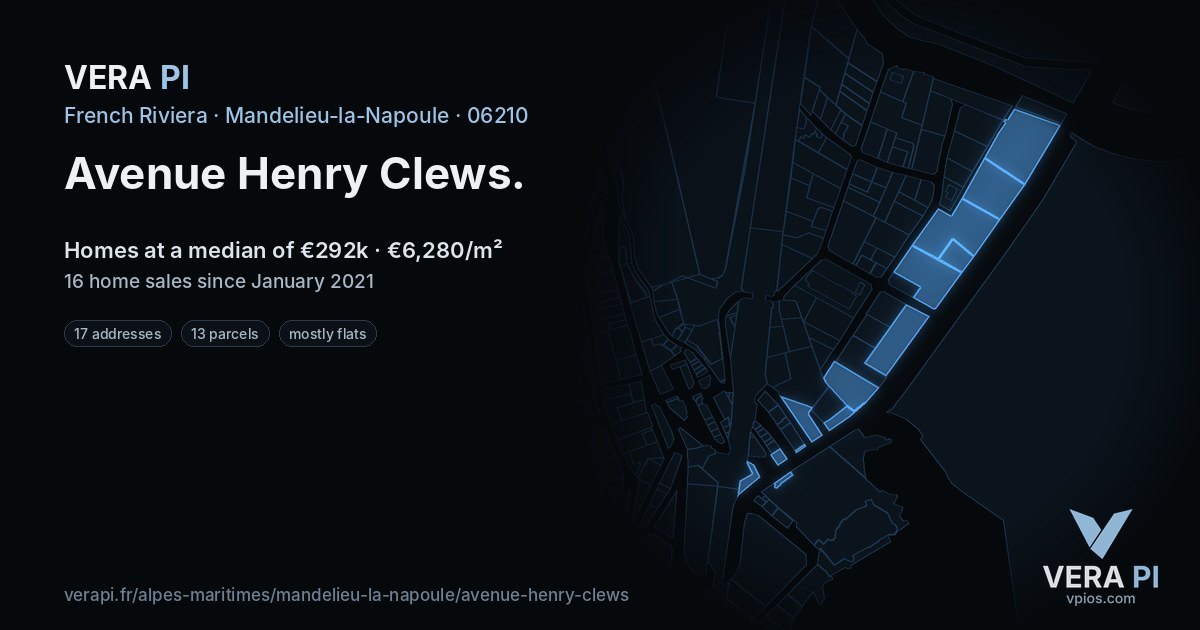 Avenue Henry Clews, Mandelieu-la-Napoule at night – every parcel coloured by the prices around it, the street's own parcels lit
