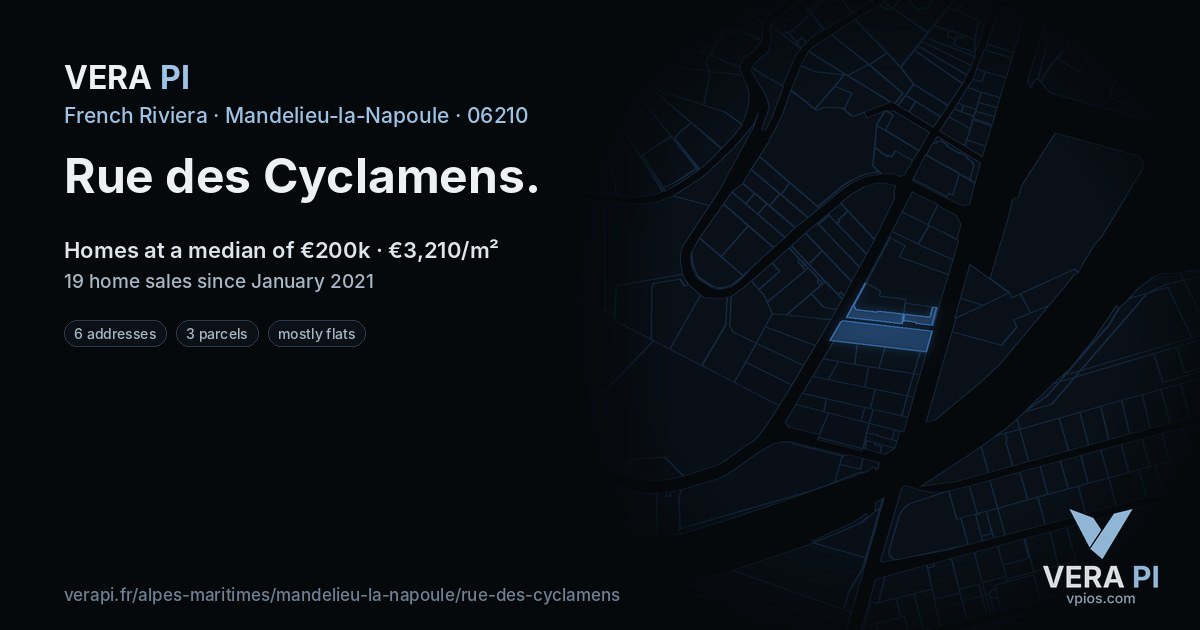 Rue des Cyclamens, Mandelieu-la-Napoule at night – every parcel coloured by the prices around it, the street's own parcels lit