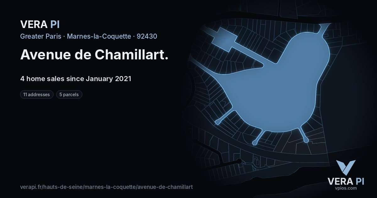 Avenue de Chamillart, Marnes-la-Coquette at night – every parcel coloured by the prices around it, the street's own parcels lit
