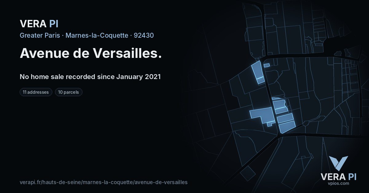 Avenue de Versailles, Marnes-la-Coquette at night – every parcel coloured by the prices around it, the street's own parcels lit