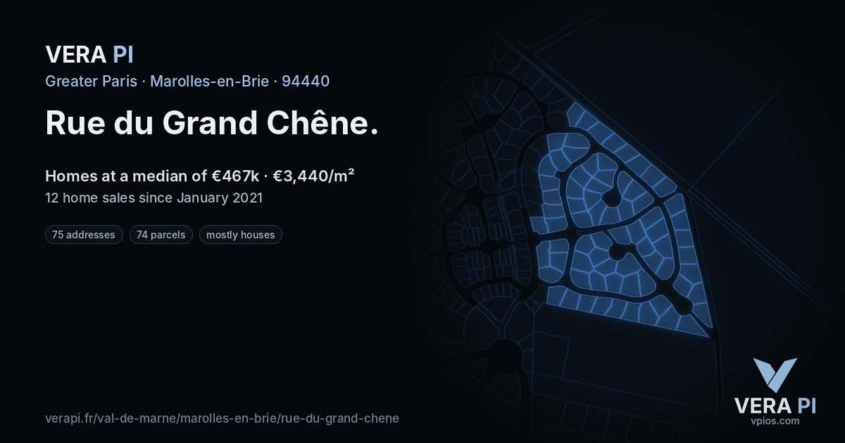 Rue du Grand Chêne, Marolles-en-Brie at night – every parcel coloured by the prices around it, the street's own parcels lit