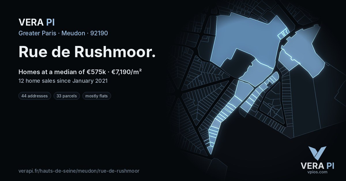 Rue de Rushmoor, Meudon at night – every parcel coloured by the prices around it, the street's own parcels lit