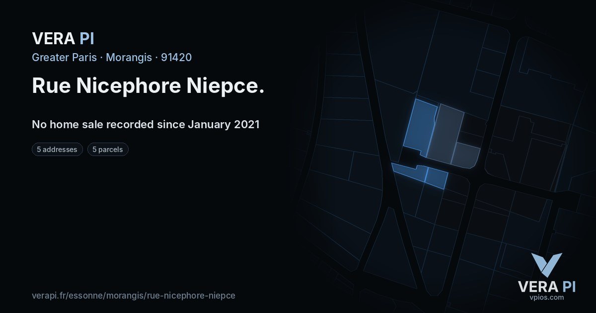 Rue Nicephore Niepce, Morangis at night – every parcel coloured by the prices around it, the street's own parcels lit