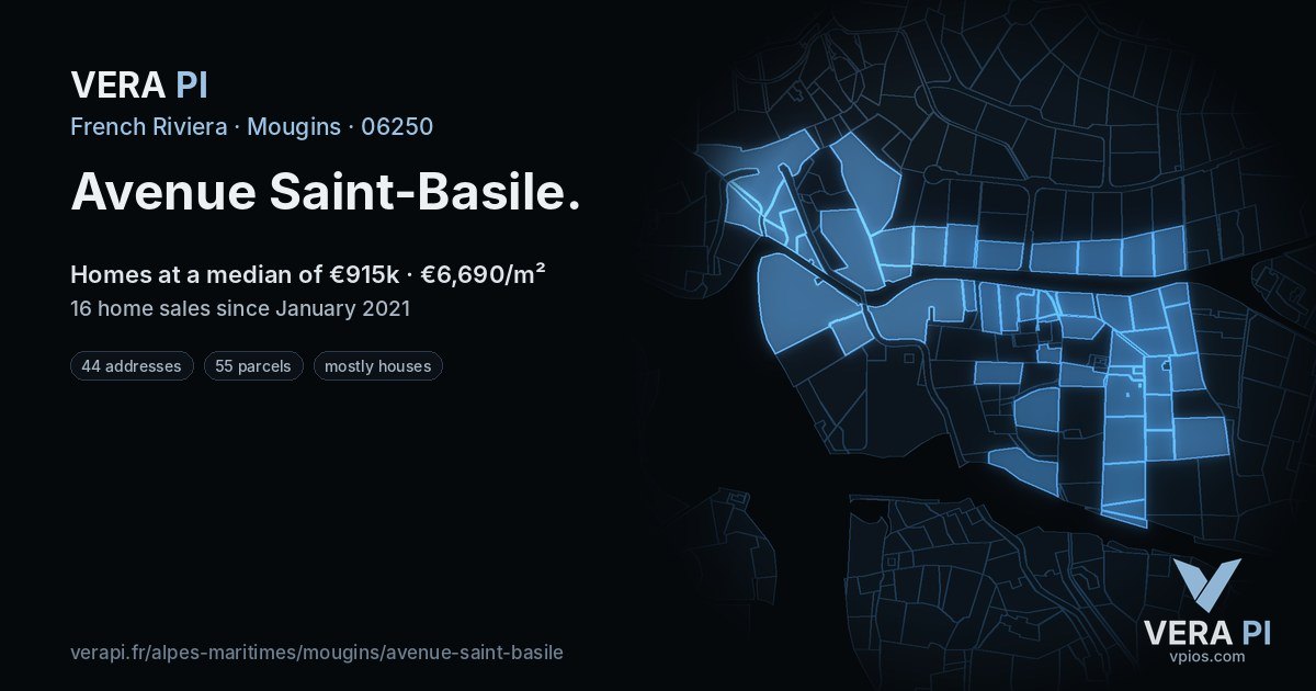 Avenue Saint-Basile, Mougins at night – every parcel coloured by the prices around it, the street's own parcels lit