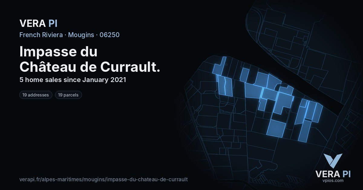 Impasse du Château de Currault, Mougins at night – every parcel coloured by the prices around it, the street's own parcels lit