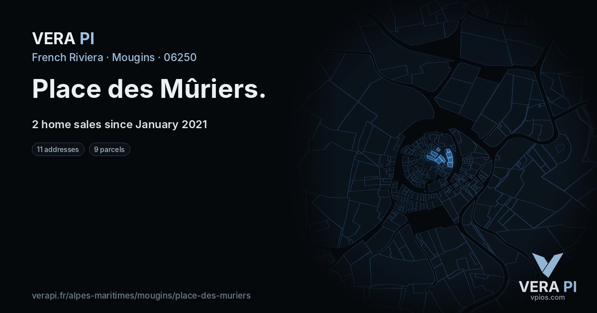 Place des Mûriers, Mougins at night – every parcel coloured by the prices around it, the street's own parcels lit
