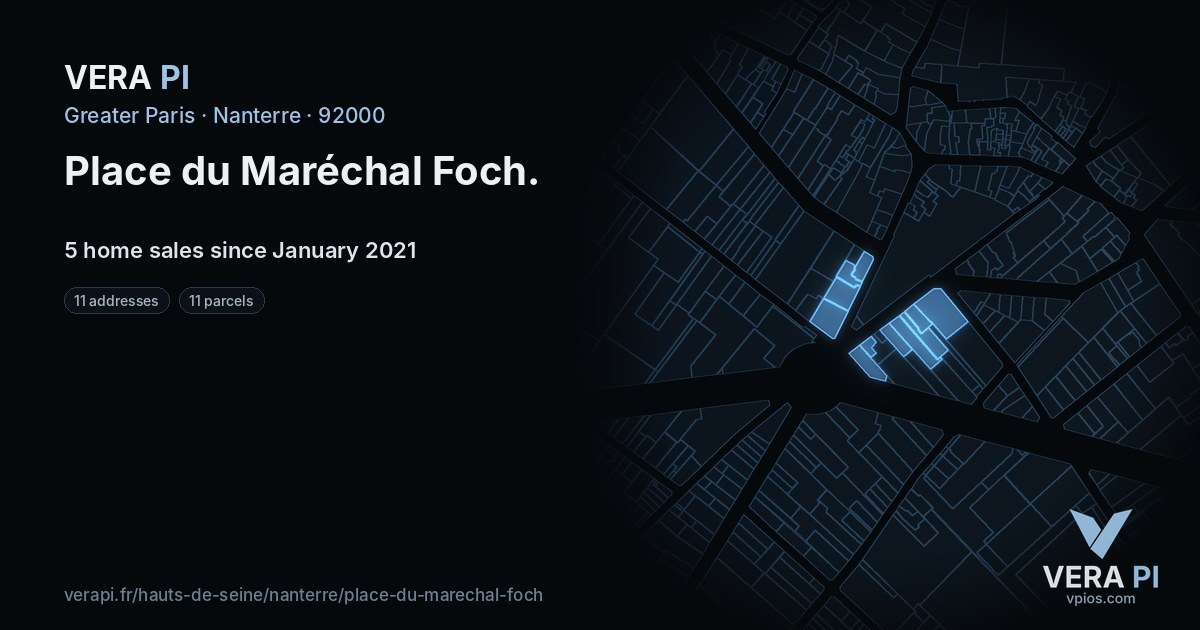 Place du Maréchal Foch, Nanterre at night – every parcel coloured by the prices around it, the street's own parcels lit