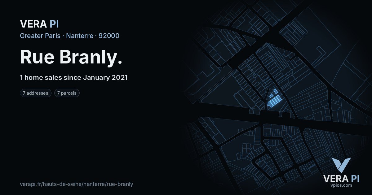 Rue Branly, Nanterre at night – every parcel coloured by the prices around it, the street's own parcels lit