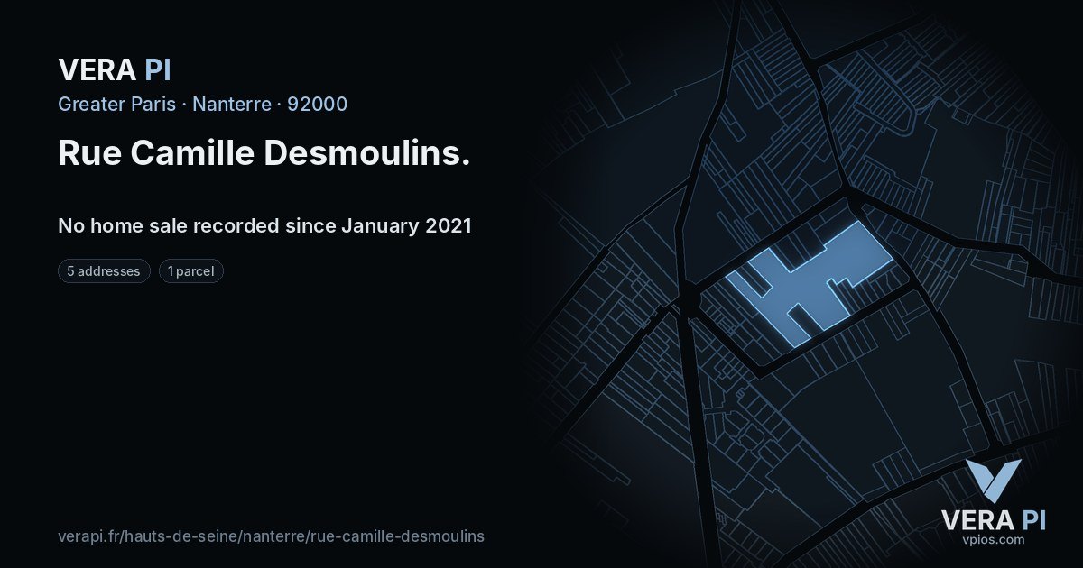 Rue Camille Desmoulins, Nanterre at night – every parcel coloured by the prices around it, the street's own parcels lit